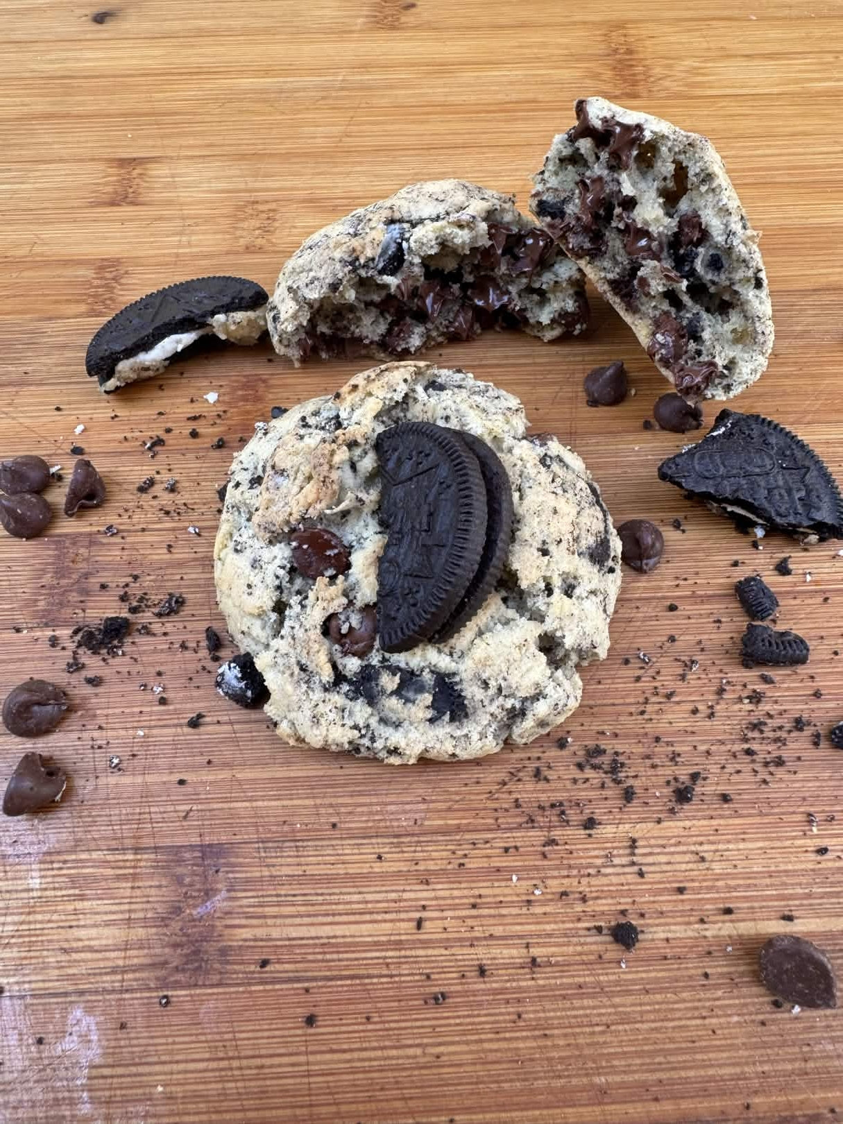 Cookies and Cream Cookies